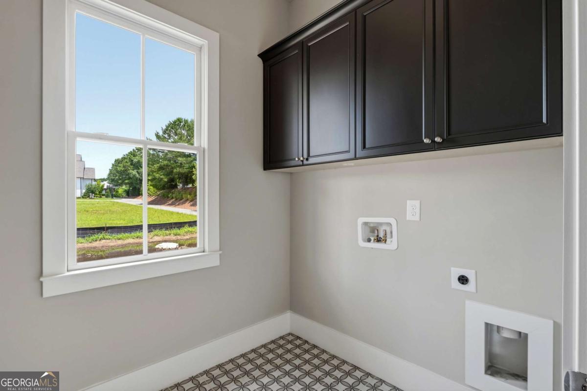 1033 Crossroad Trail Milton GA 30004
