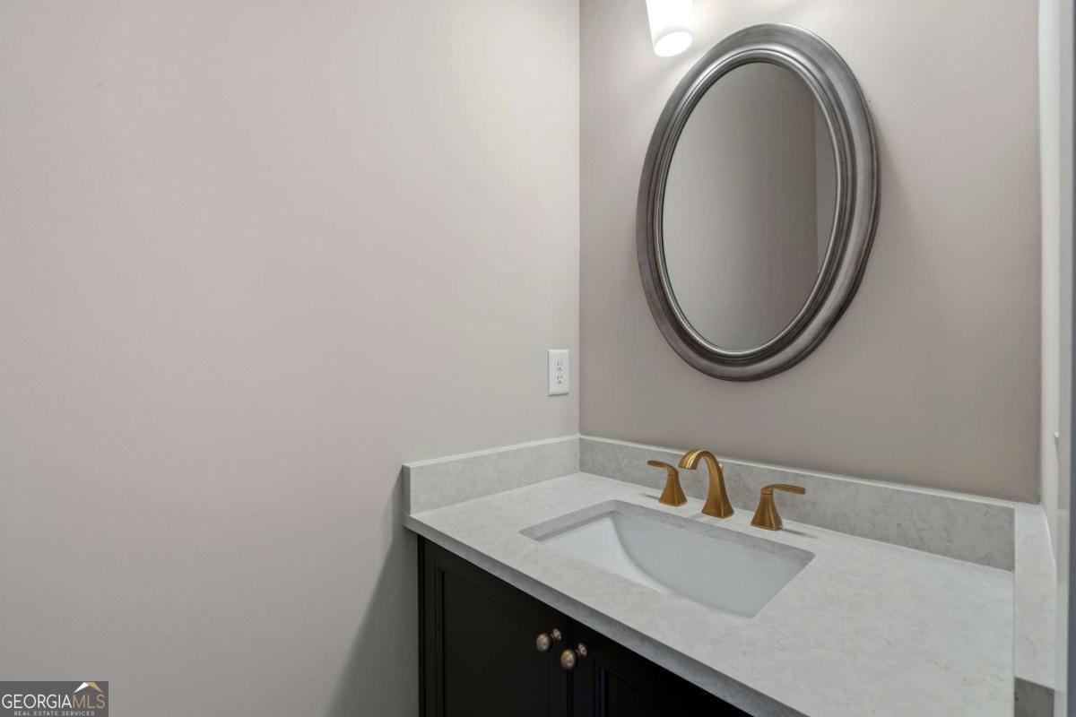 1033 Crossroad Trail Milton GA 30004
