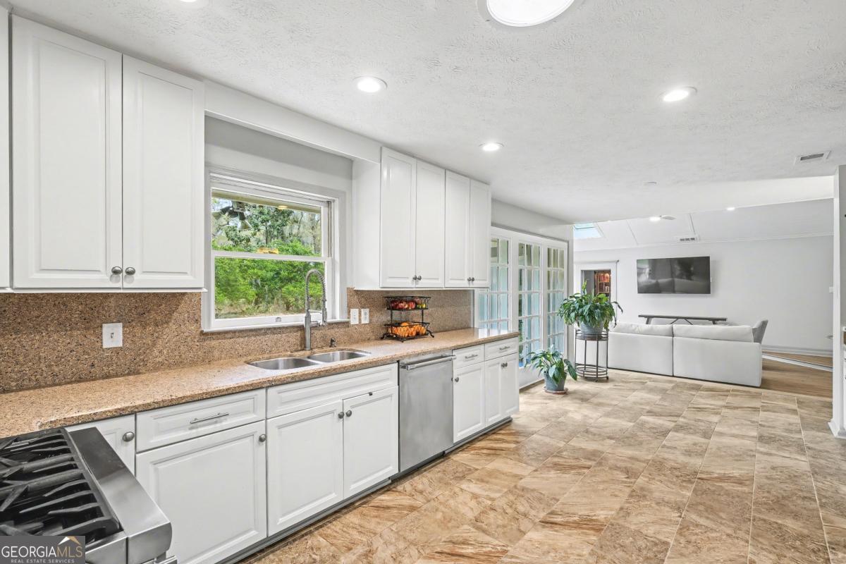 113 Mercer Road Savannah GA 31411