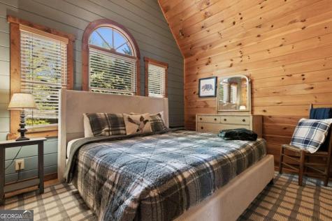 236 Logan Drive Mineral Bluff GA 30559