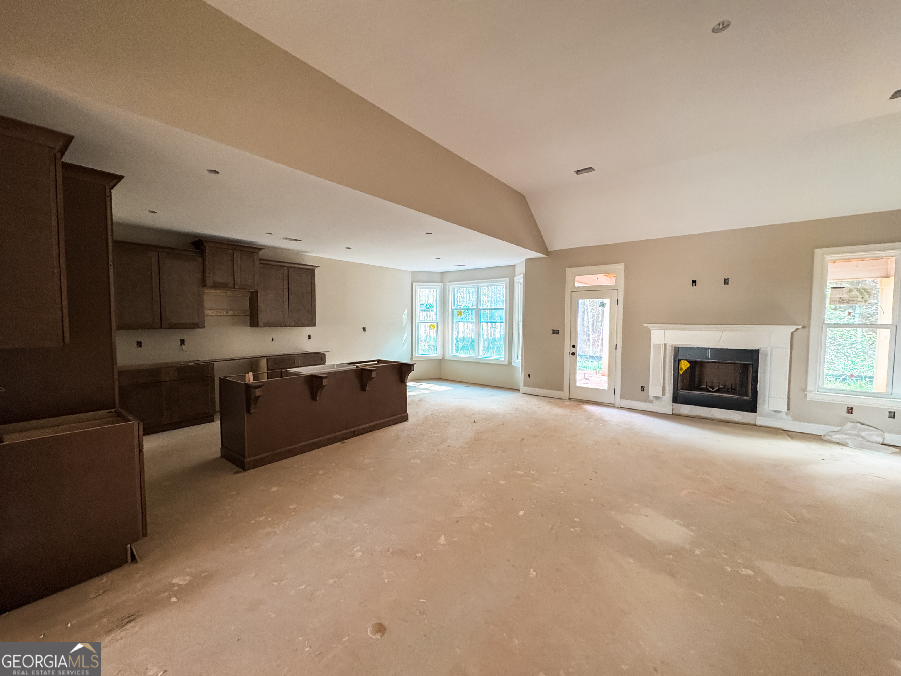 65 Commanche Circle Williamson GA 30292