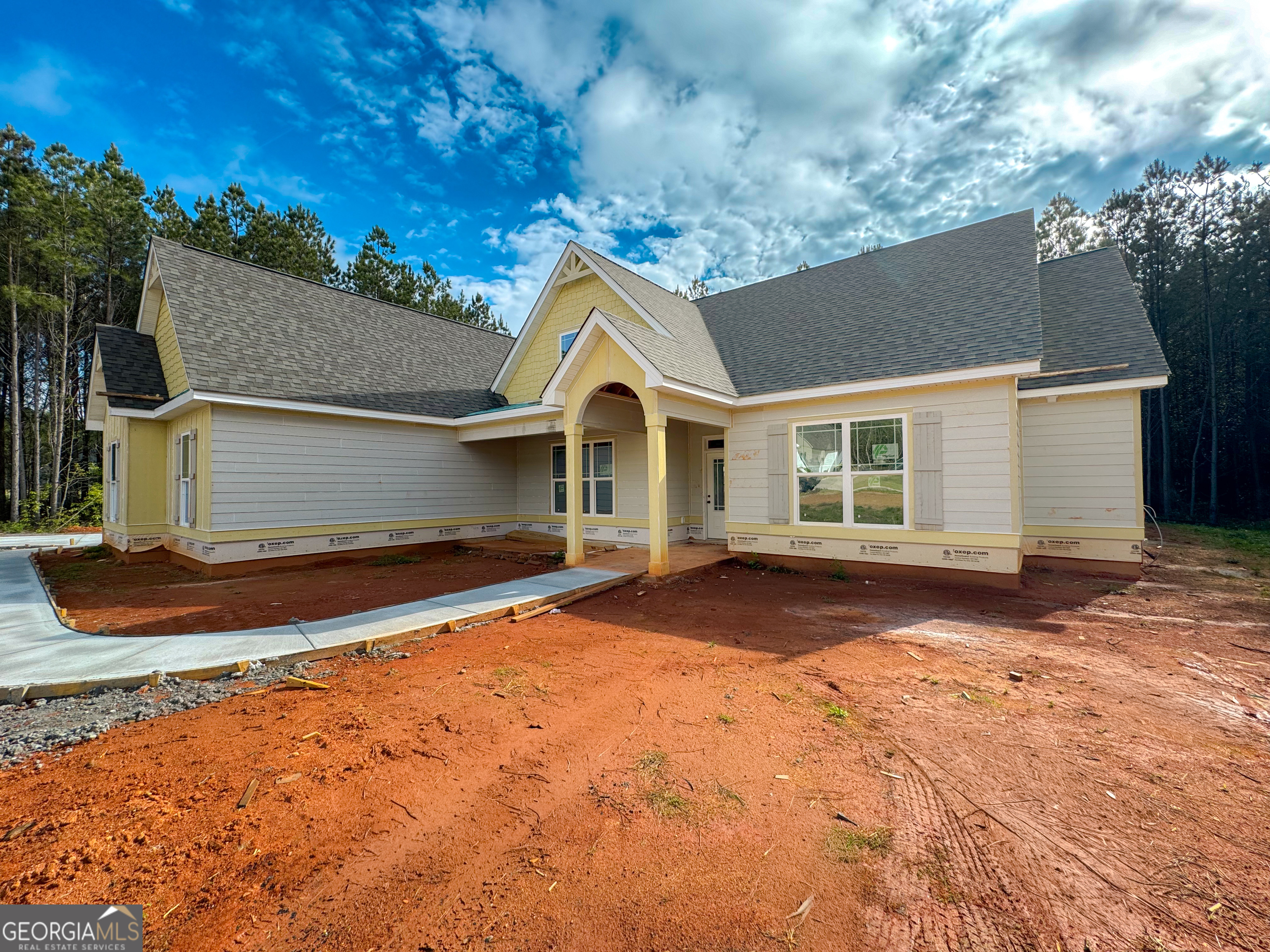 65 Commanche Circle Williamson GA 30292