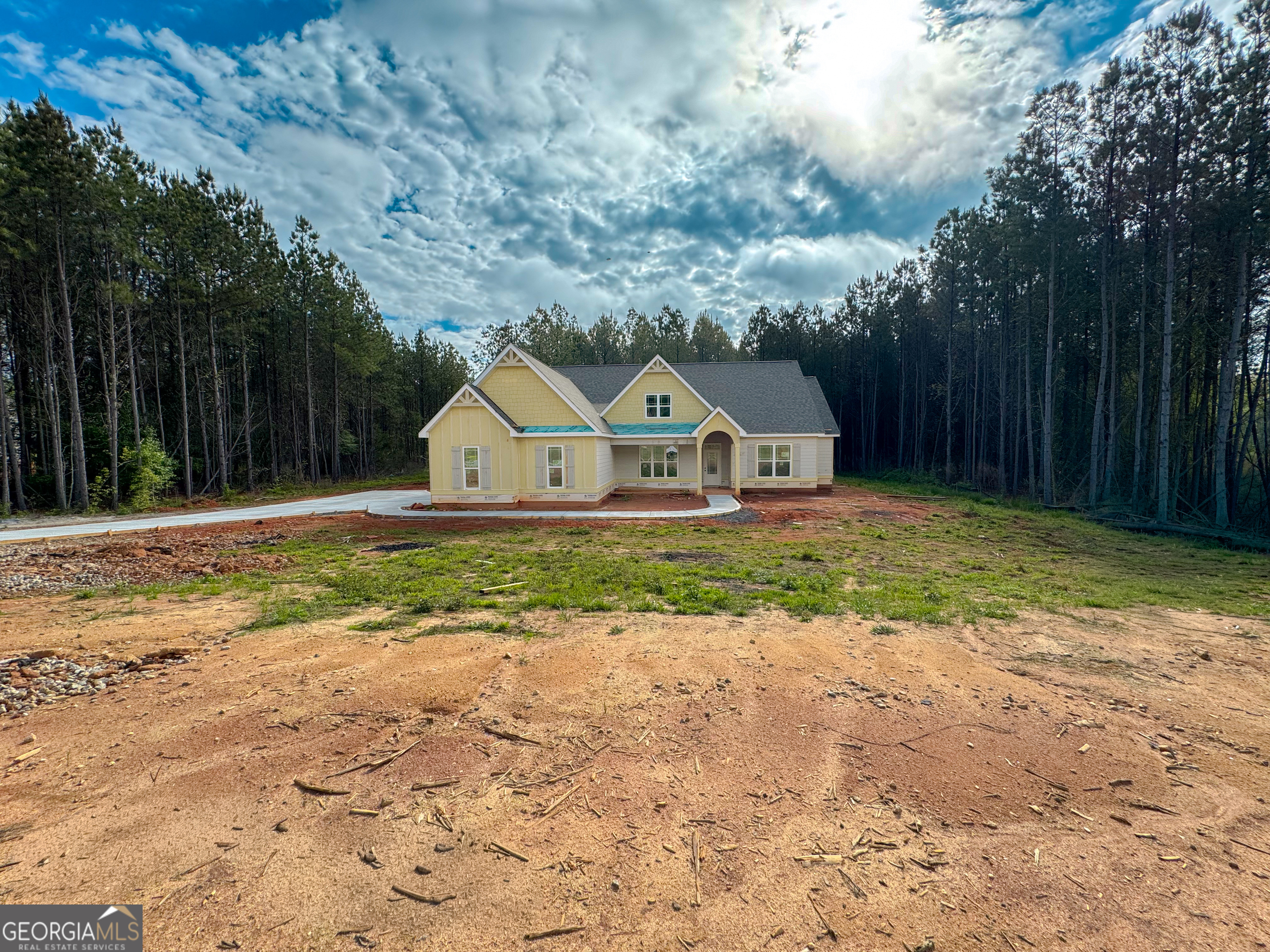 65 Commanche Circle Williamson GA 30292
