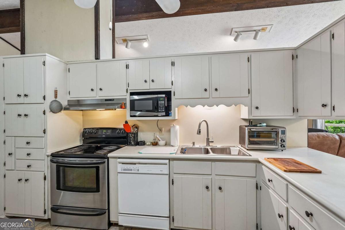 5316 Corsham Court SW Lilburn GA 30047