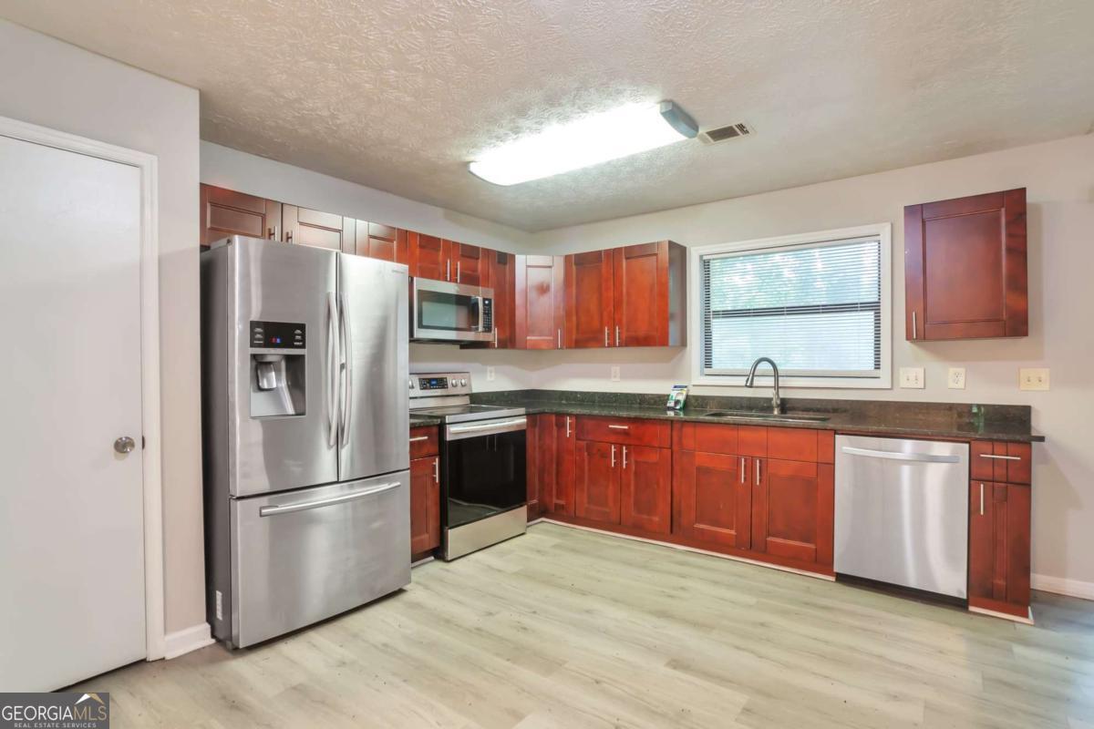 5577 Whittondale Road Lithonia GA 30058