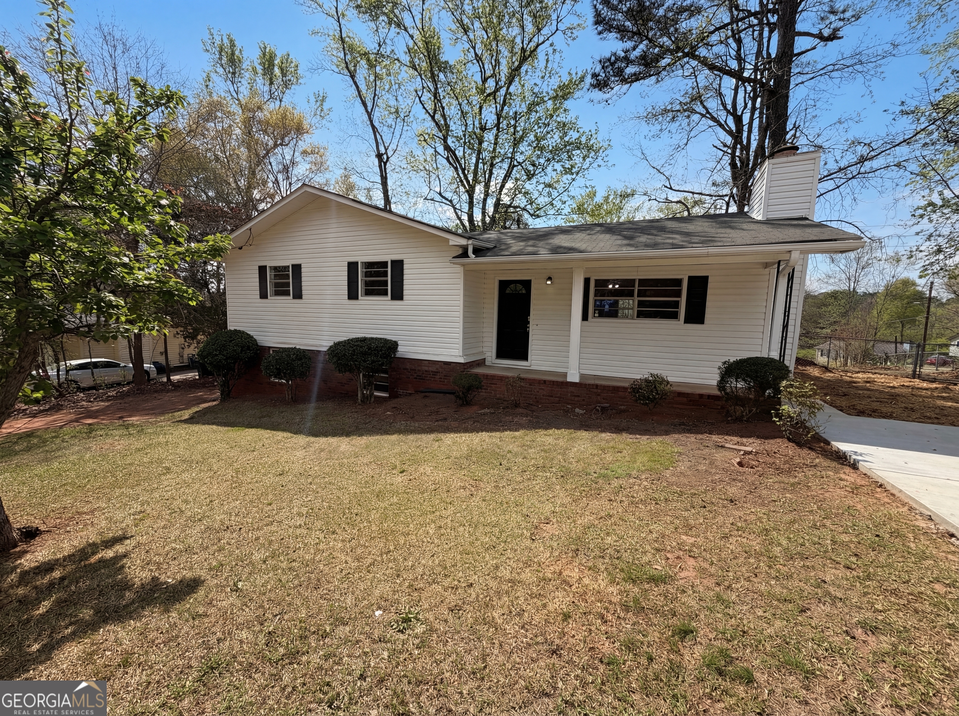 2405 Eric Lane Douglasville GA 30135