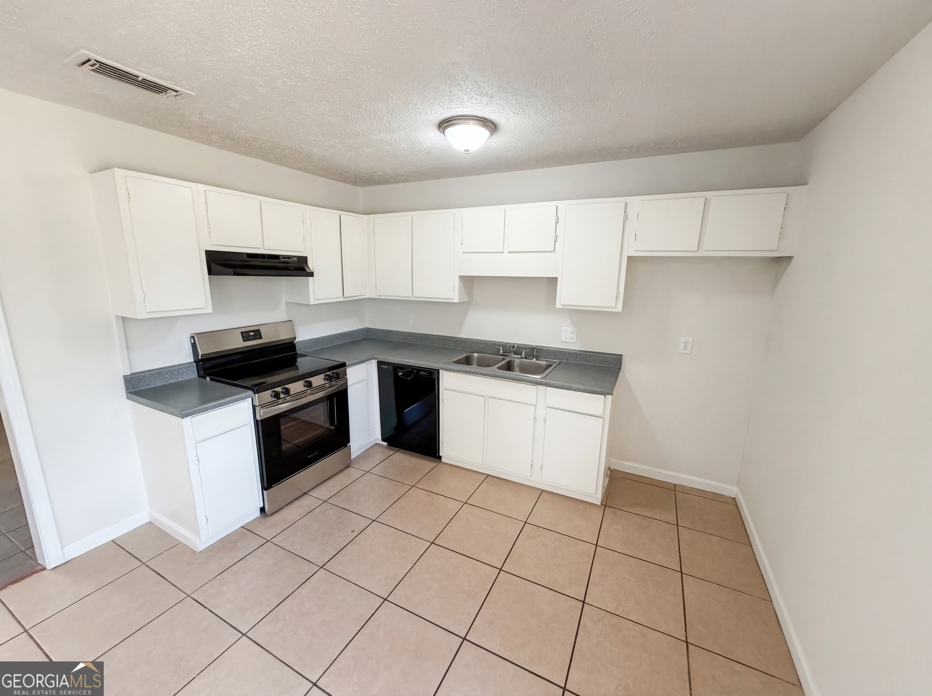 2405 Eric Lane Douglasville GA 30135