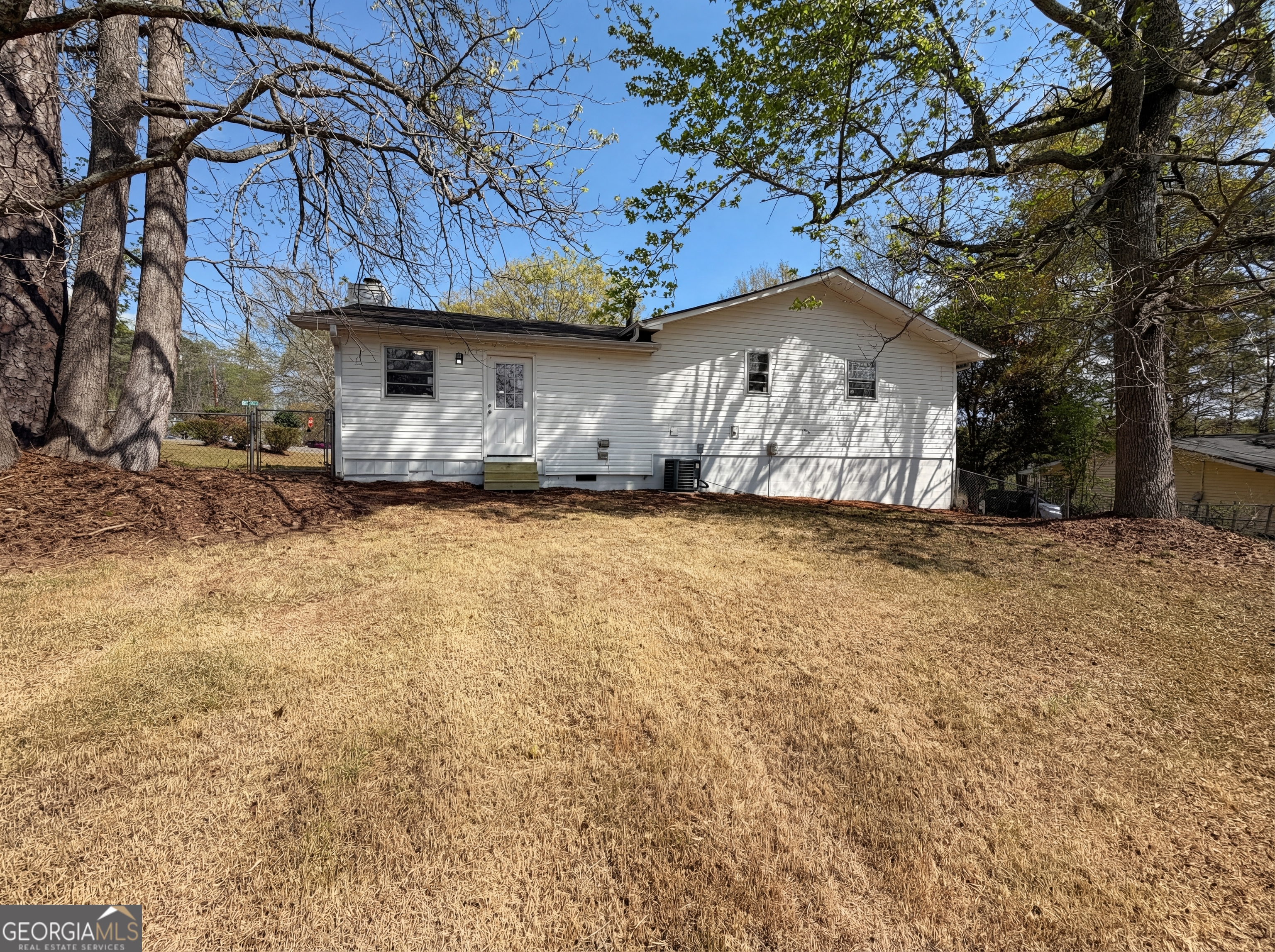 2405 Eric Lane Douglasville GA 30135
