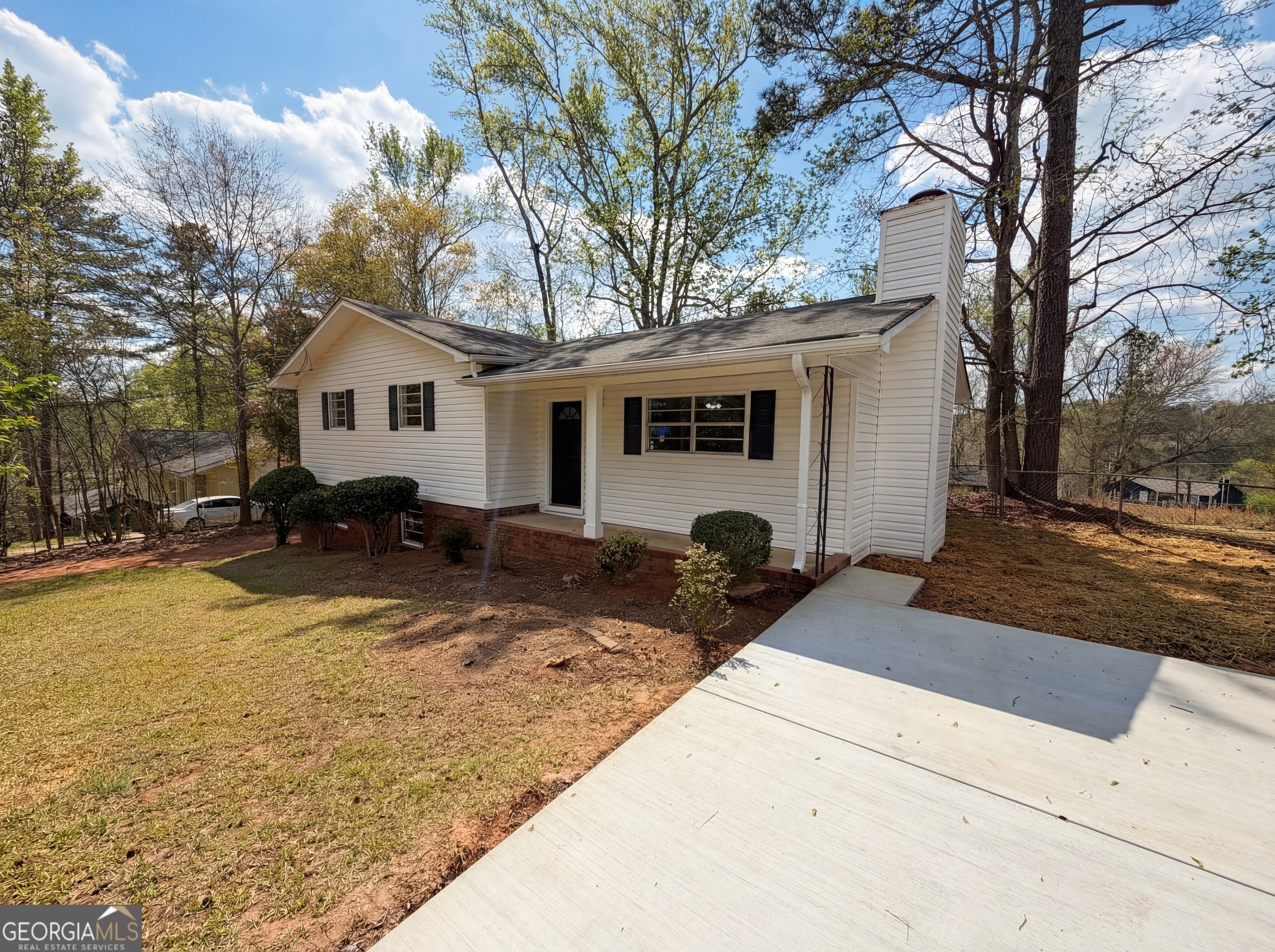 2405 Eric Lane Douglasville GA 30135