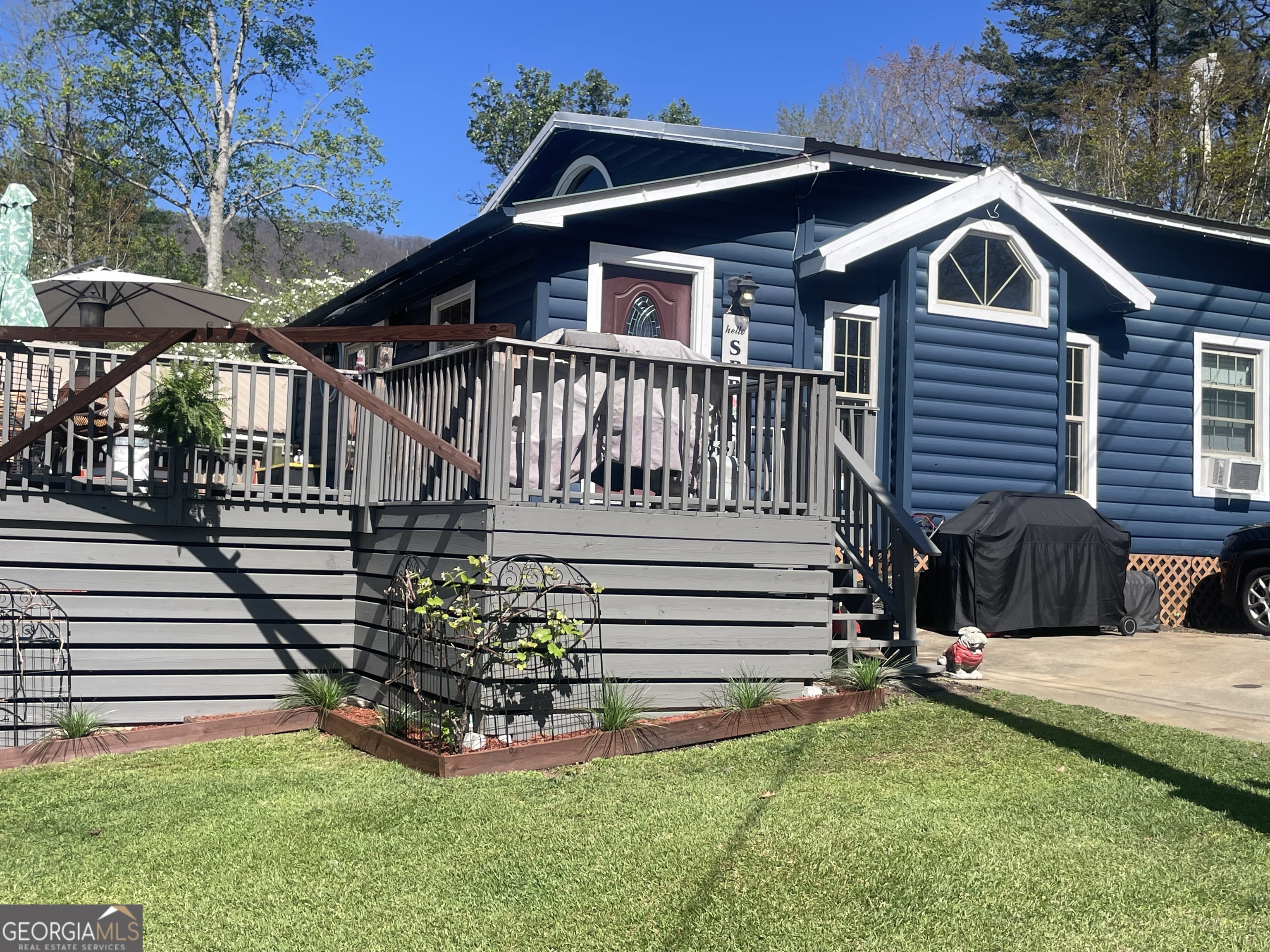 8 Cindy Parkway Cleveland GA 30528