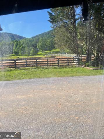 8 Cindy Parkway Cleveland GA 30528