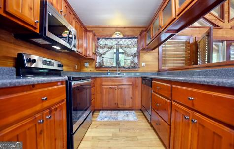 3857 Gumlog Road Young Harris GA 30582
