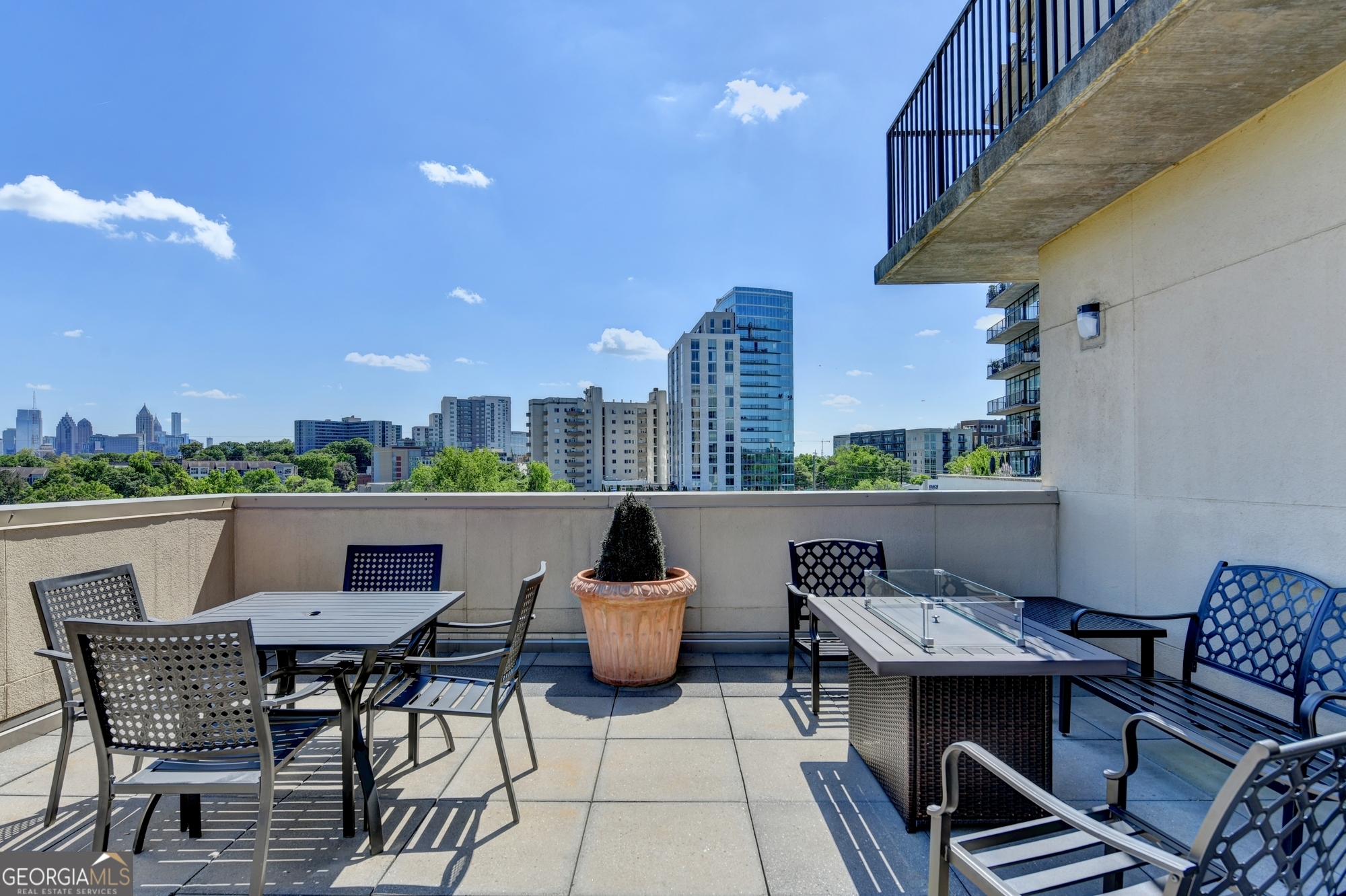 2255 Peachtree Road NE Atlanta GA 30309