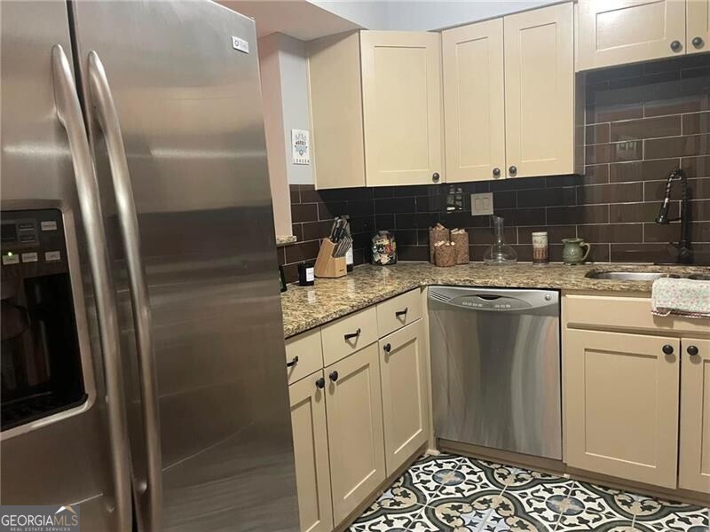 28 Glenald Way NW Atlanta GA 30327