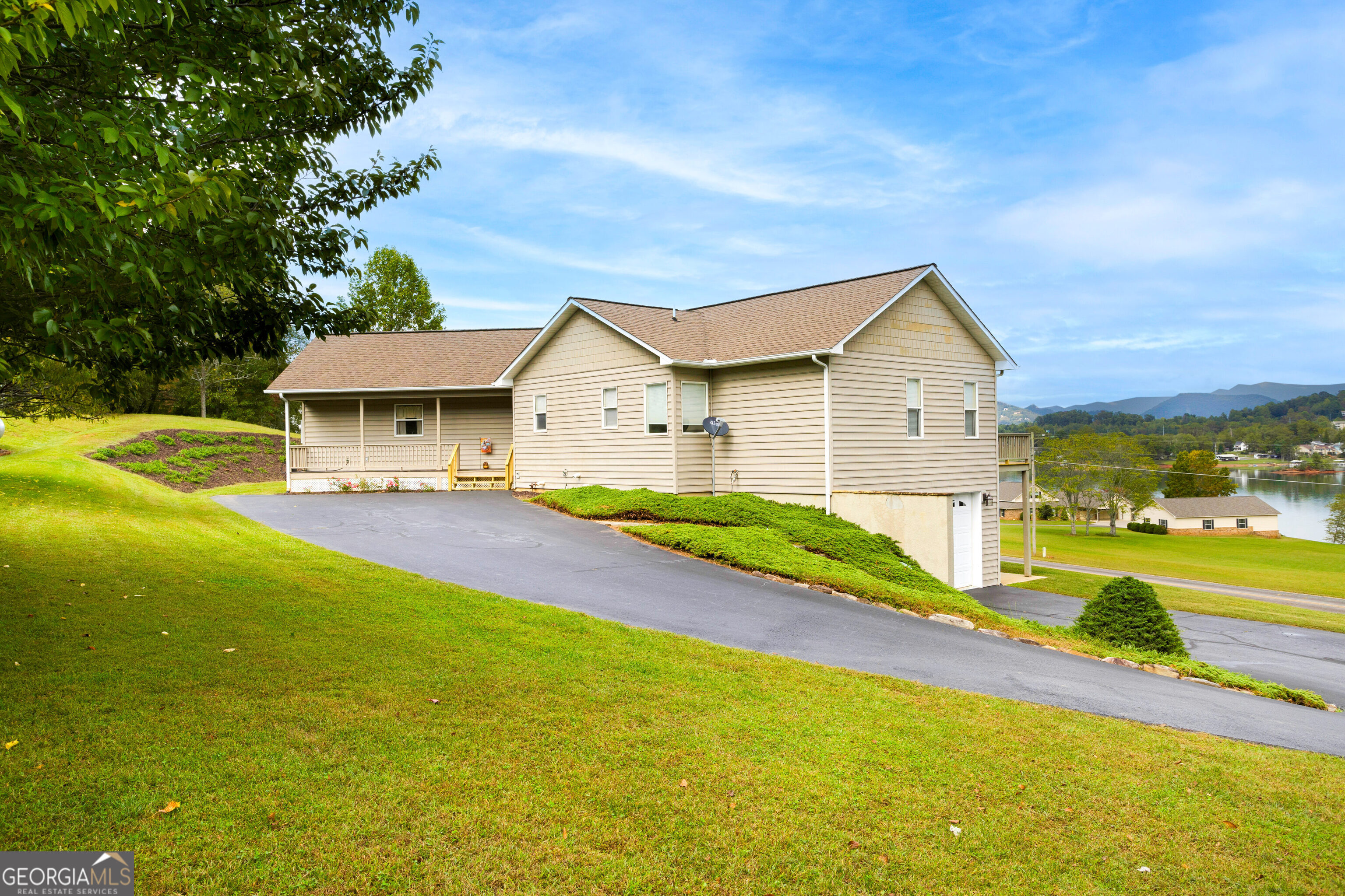 771 Twin Mountain Road Hiawassee GA 30546