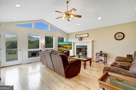 771 Twin Mountain Road Hiawassee GA 30546