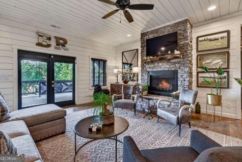 559 Overlook Trail Blue Ridge GA 30513