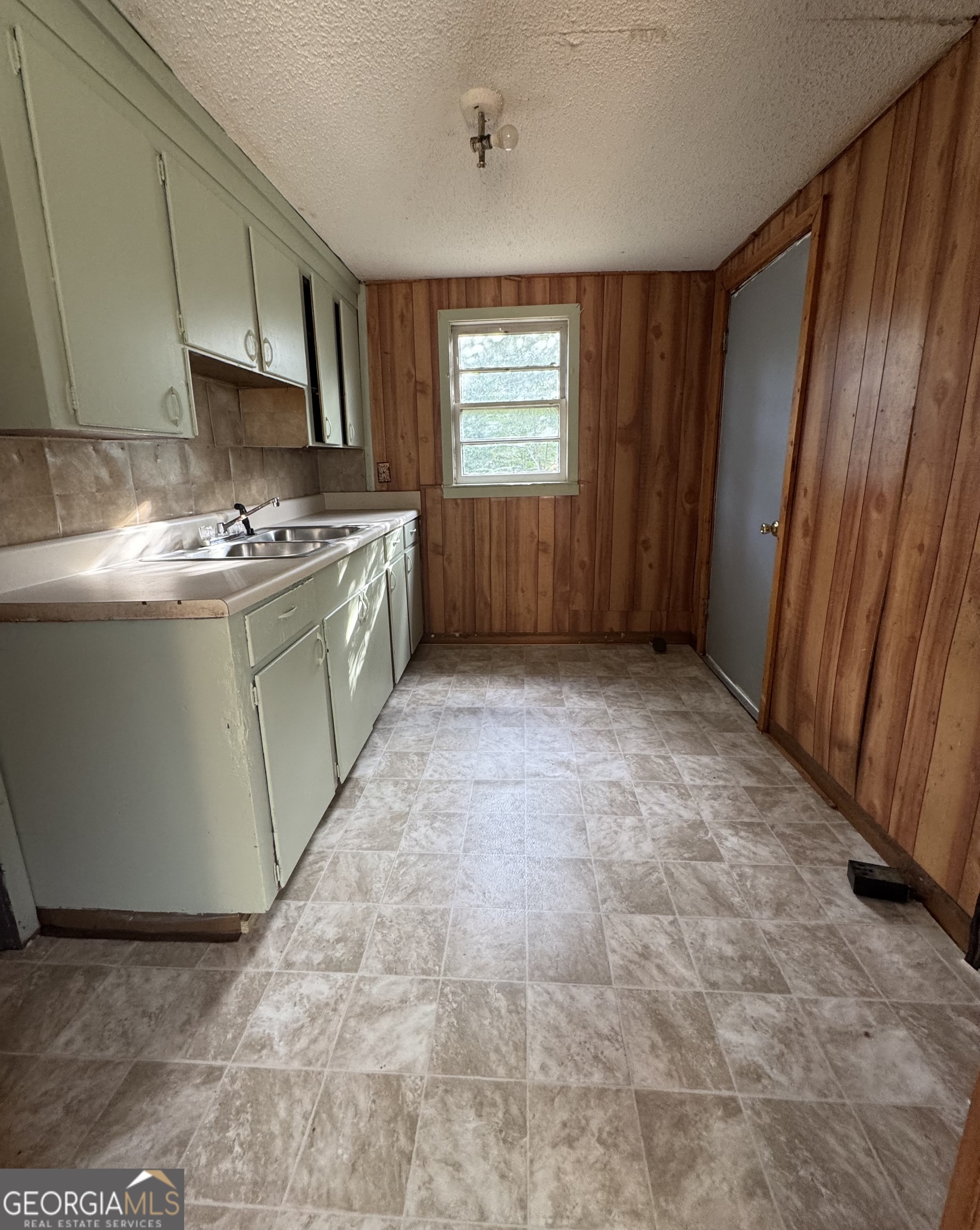 363 W Brazell Street Reidsville GA 30453