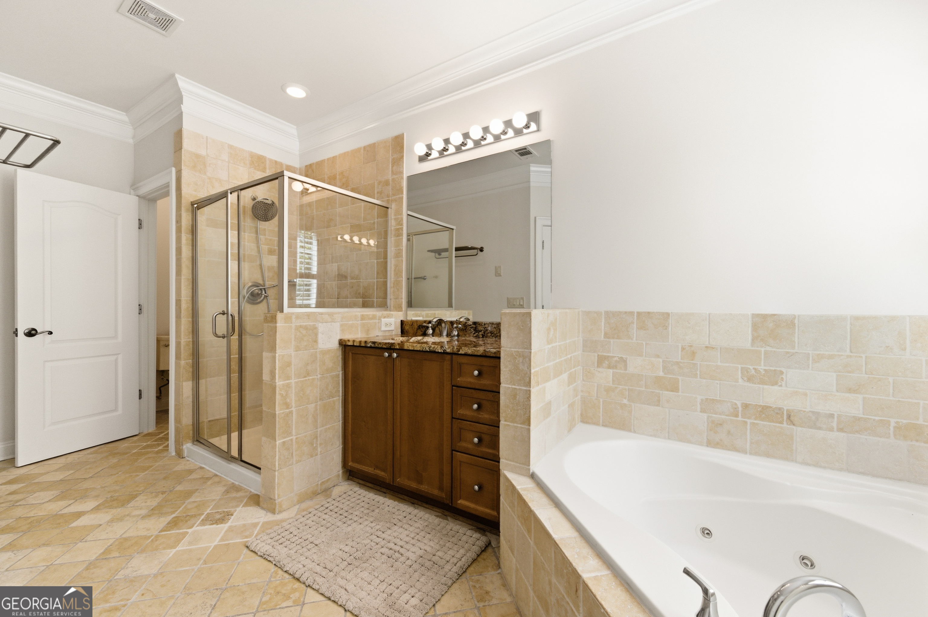 1063 NE Pearl Point Atlanta GA 30328