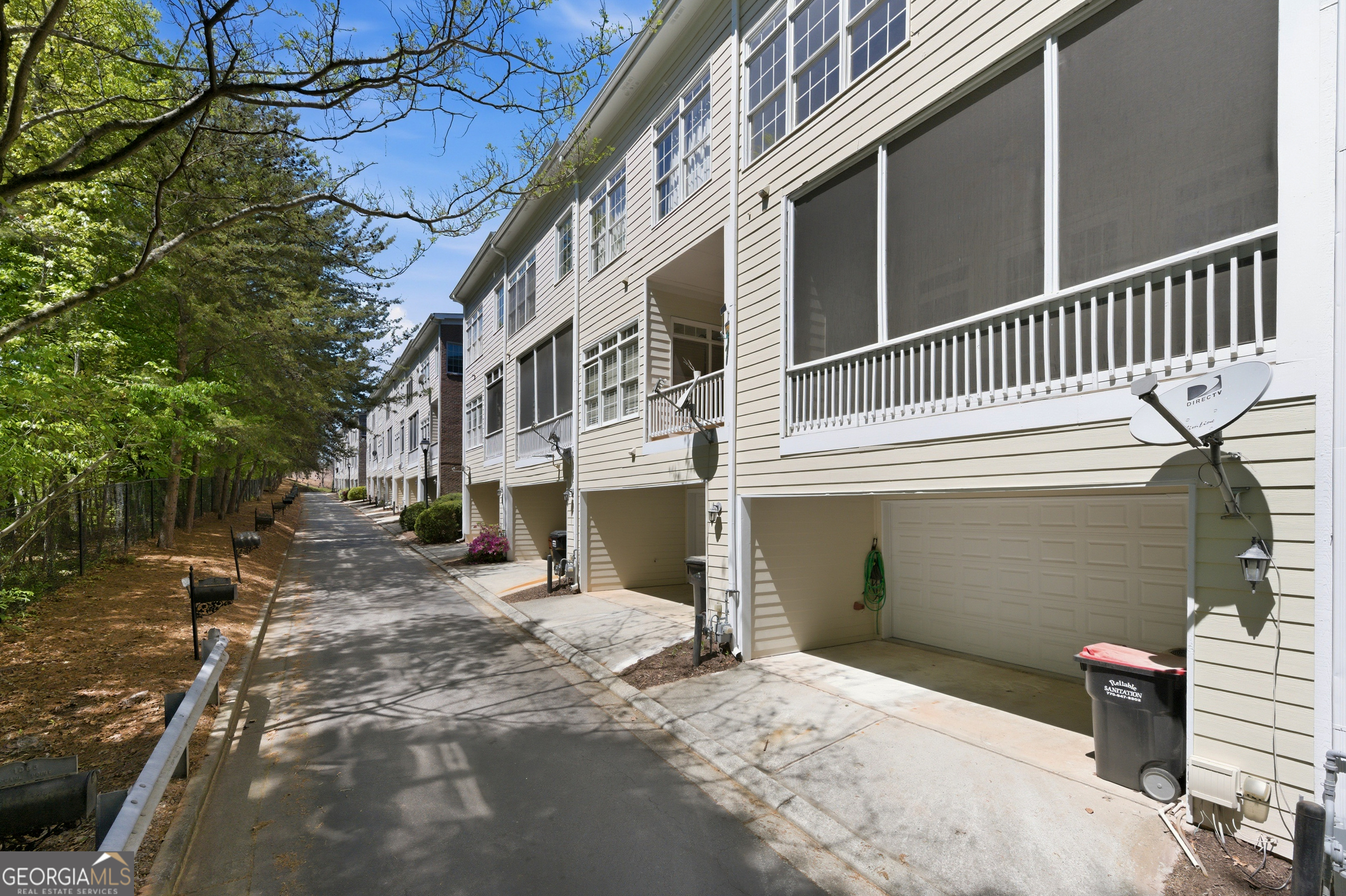 1063 NE Pearl Point Atlanta GA 30328
