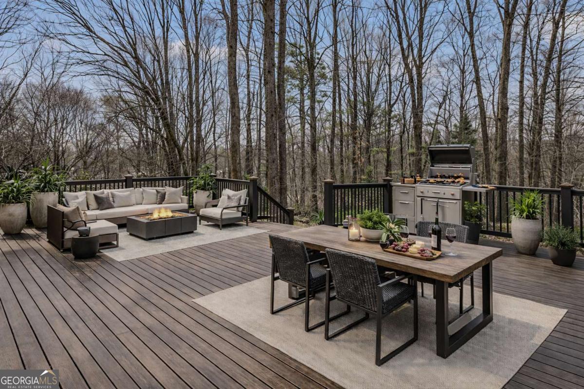 702 Greenway Trace Woodstock GA 30189