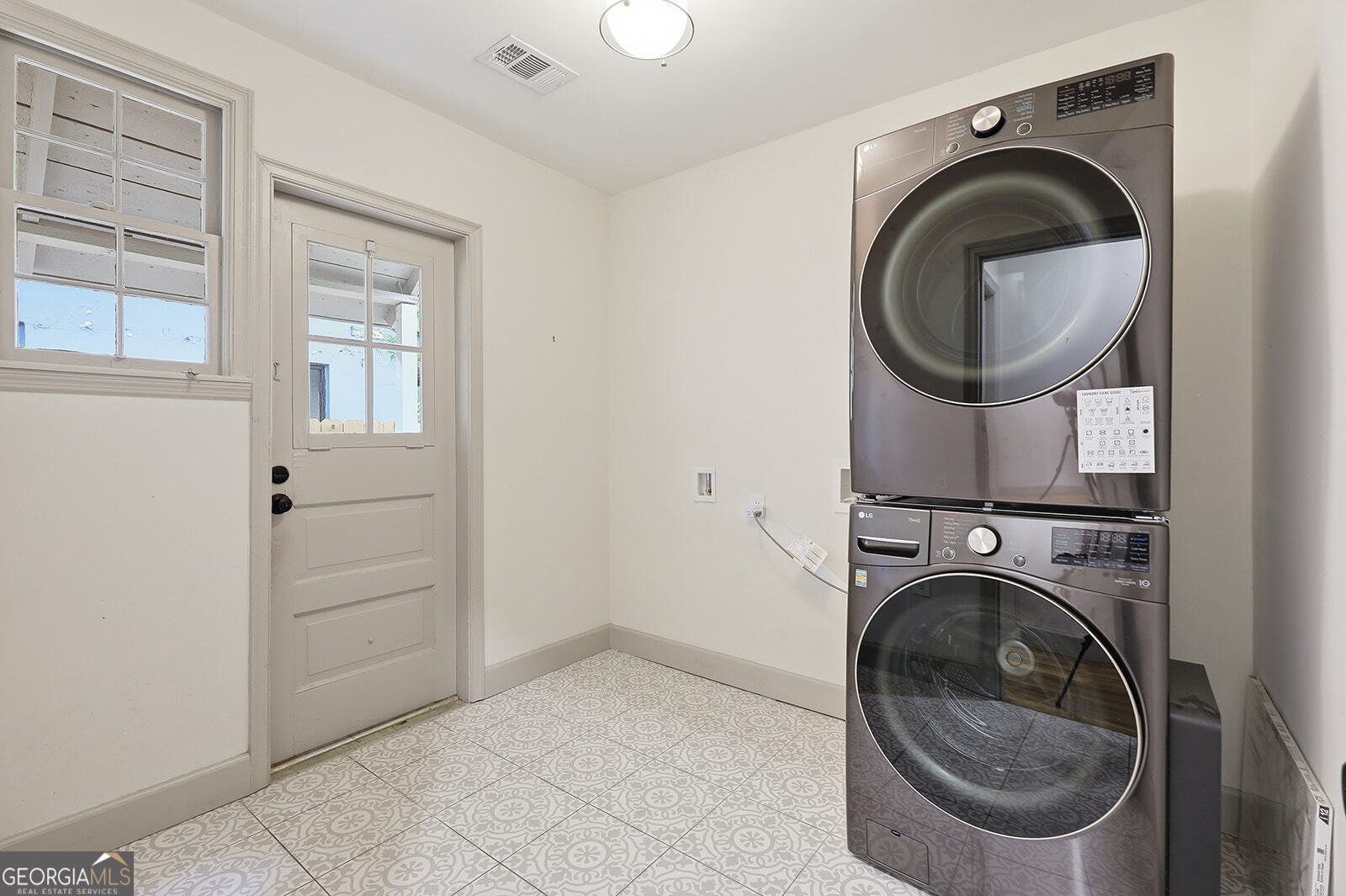 1302 E 53rd Street Savannah GA 31404