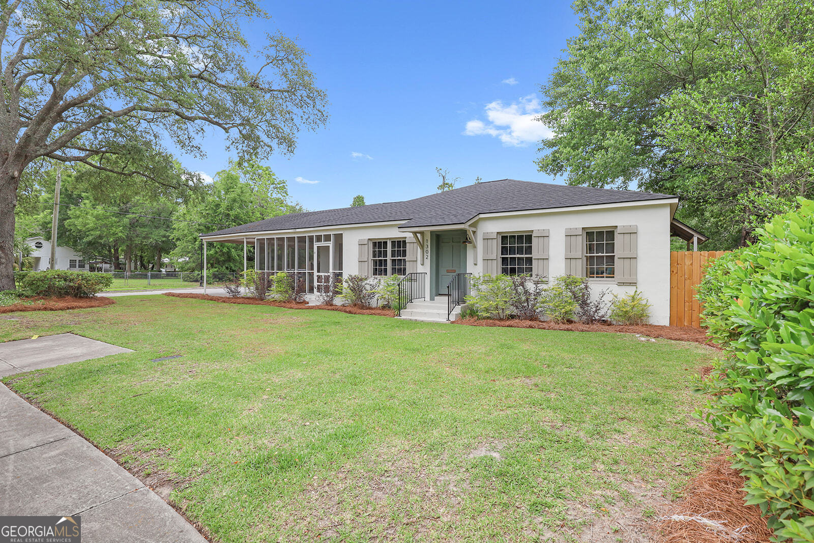 1302 E 53rd Street Savannah GA 31404