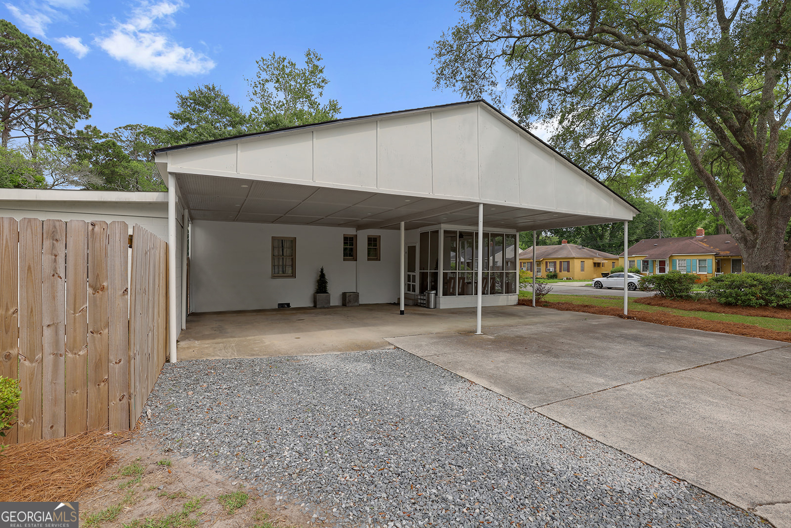 1302 E 53rd Street Savannah GA 31404