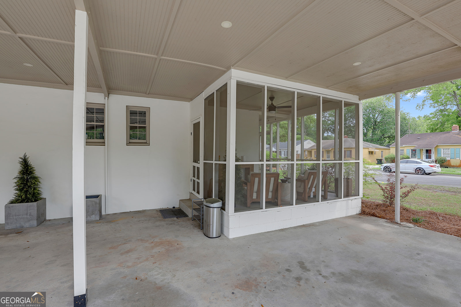 1302 E 53rd Street Savannah GA 31404