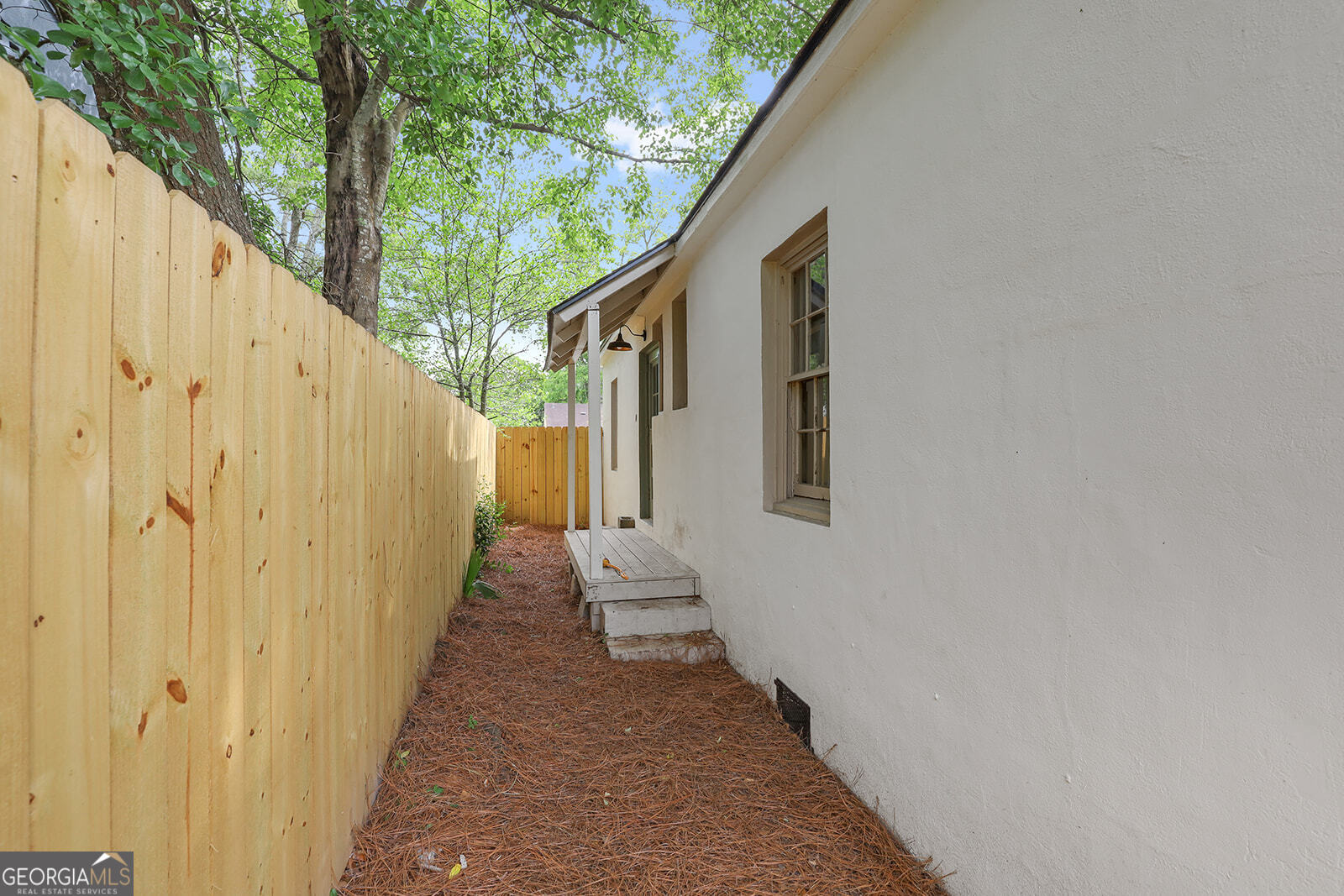 1302 E 53rd Street Savannah GA 31404
