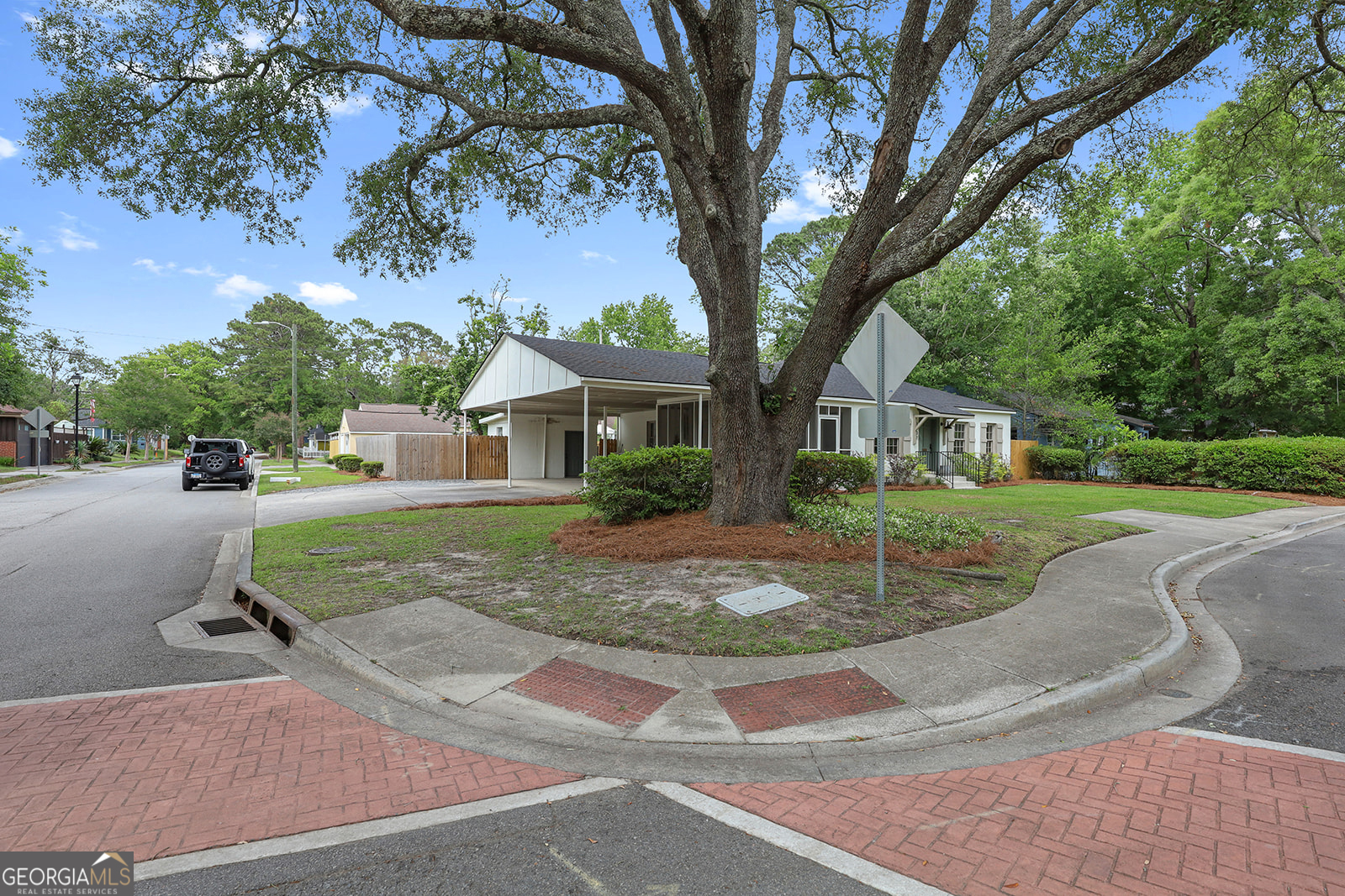 1302 E 53rd Street Savannah GA 31404