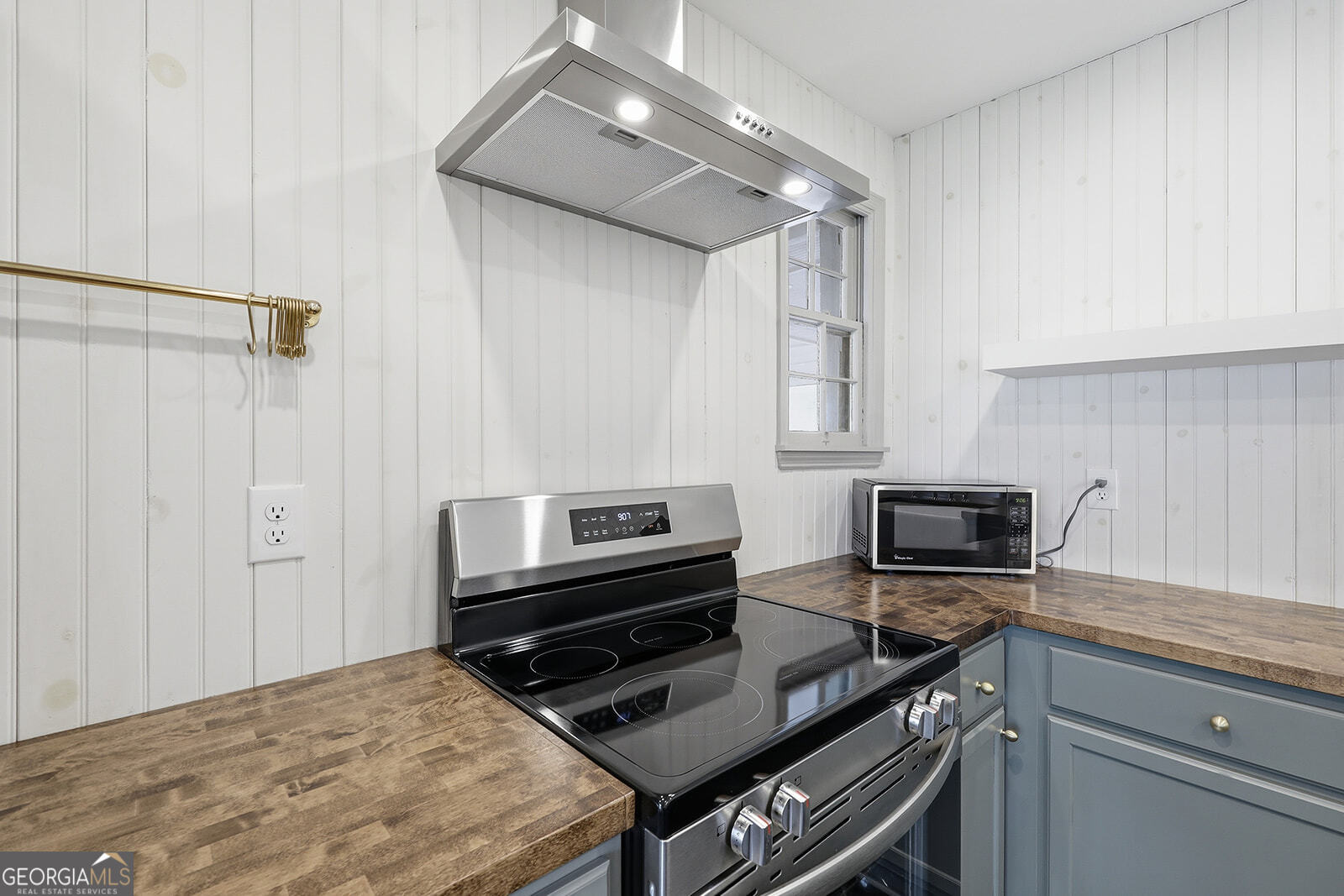 1302 E 53rd Street Savannah GA 31404