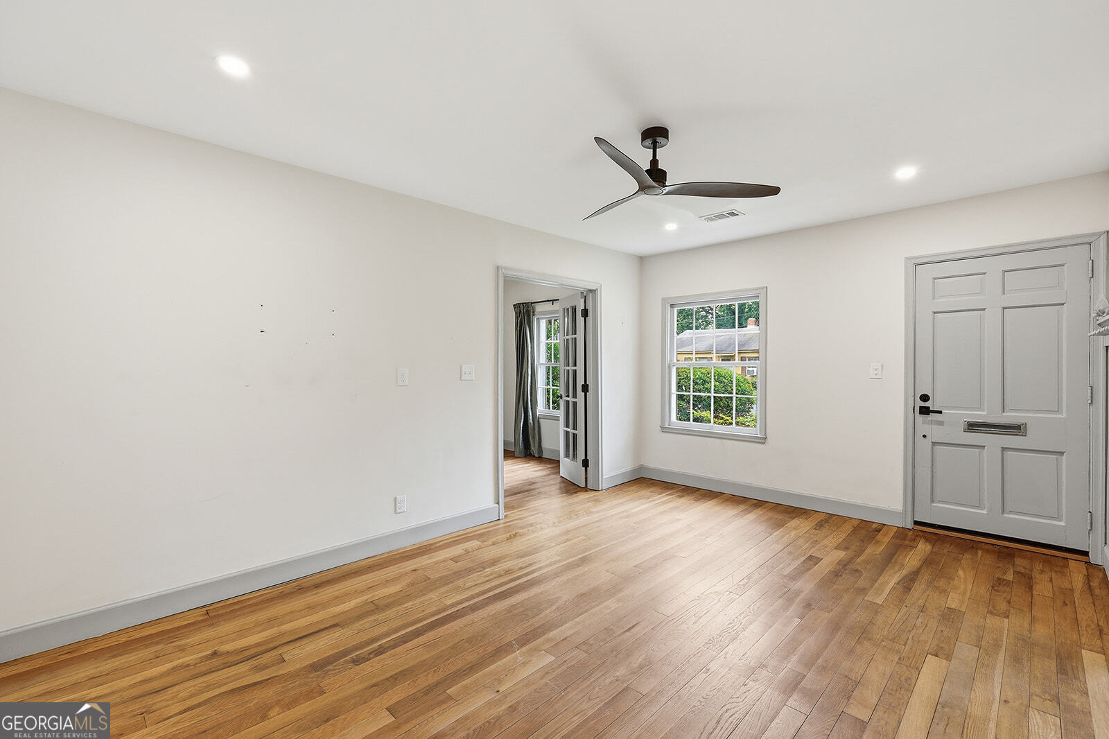 1302 E 53rd Street Savannah GA 31404
