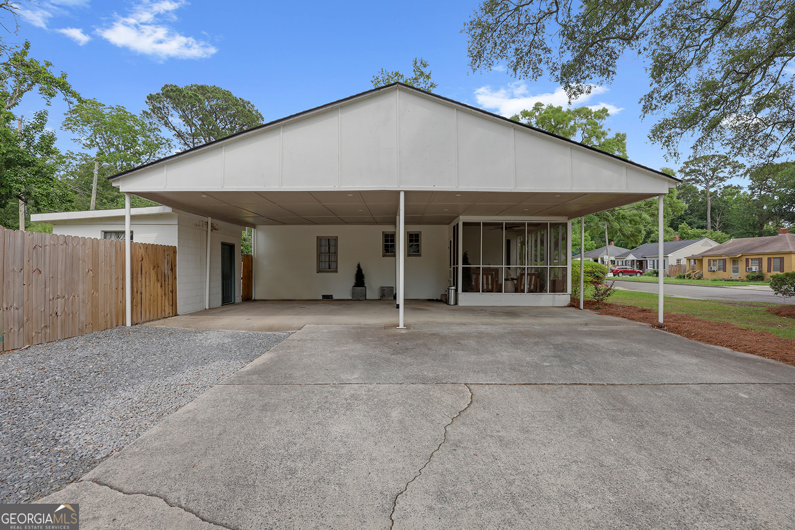 1302 E 53rd Street Savannah GA 31404