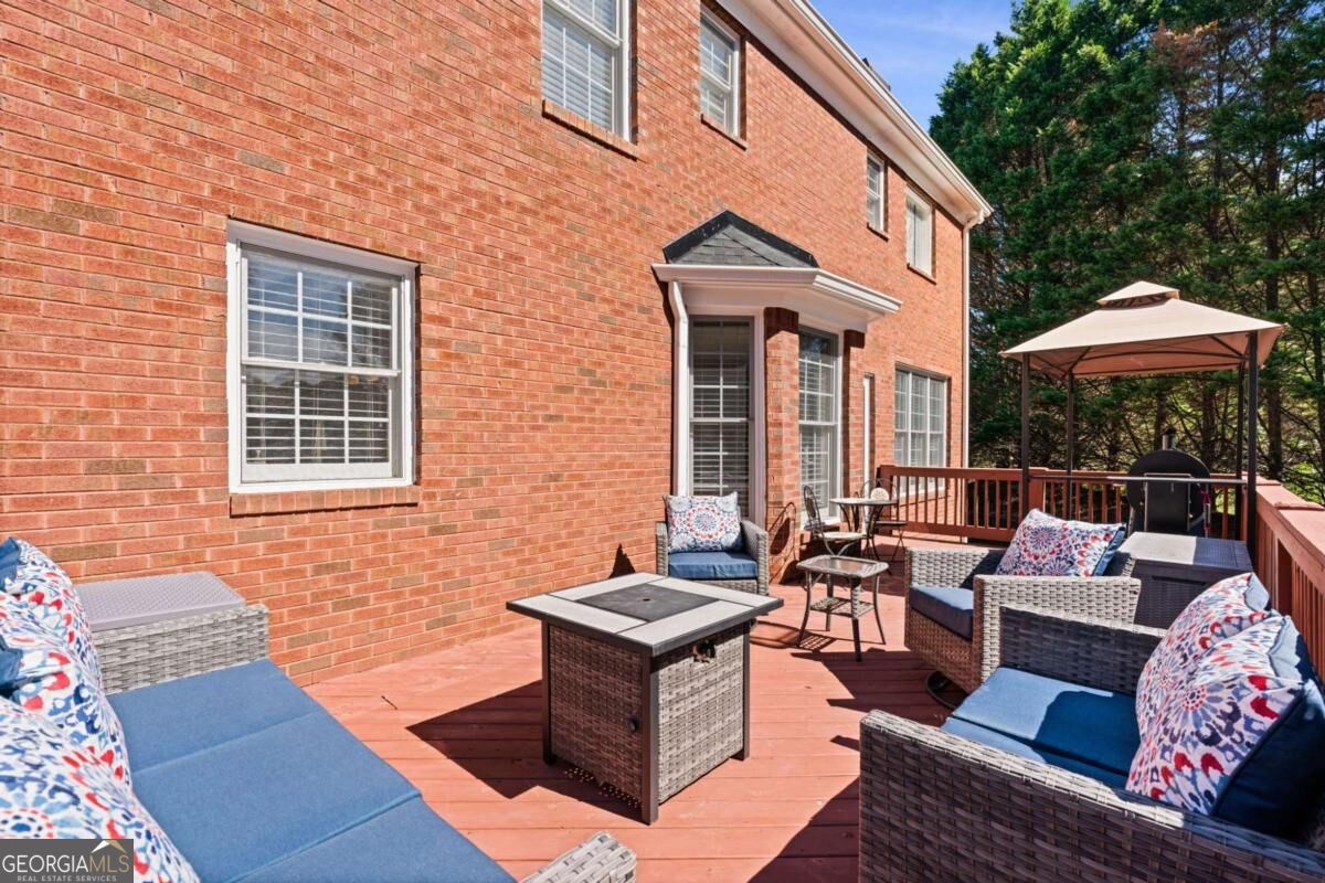 305 Ivy Brook Court Alpharetta GA 30004