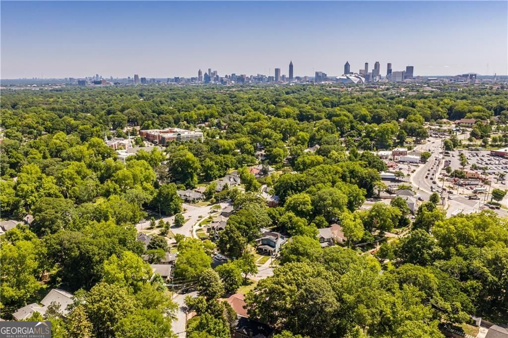 630 Willard Avenue Atlanta GA 30310
