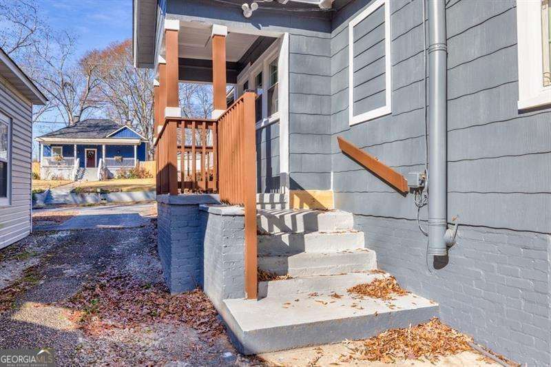 2506 Maple Street East Point GA 30344