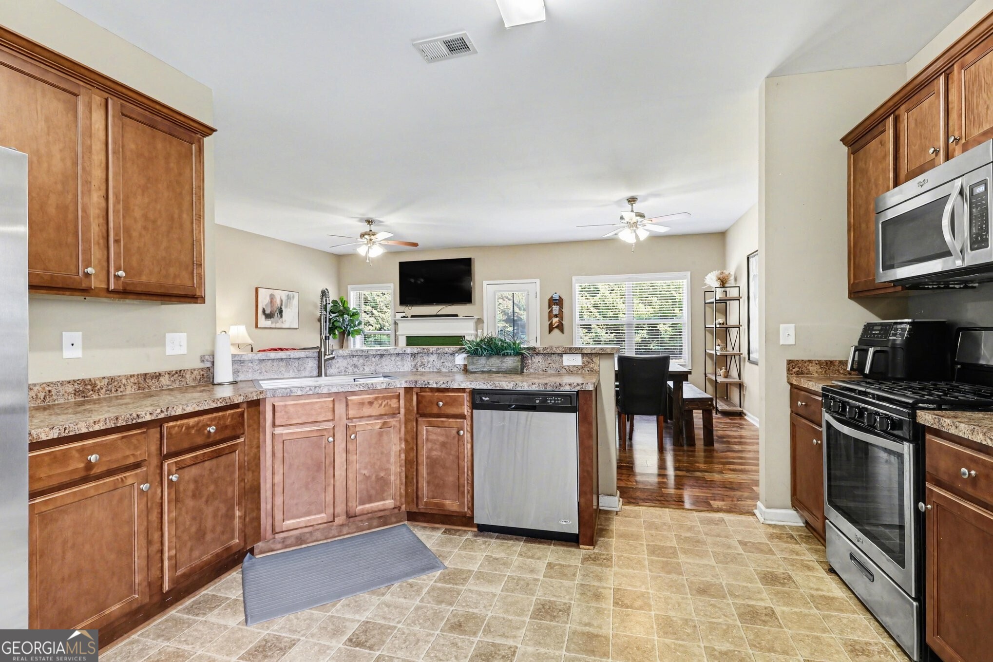 12 Miles Drive SE Cartersville GA 30120