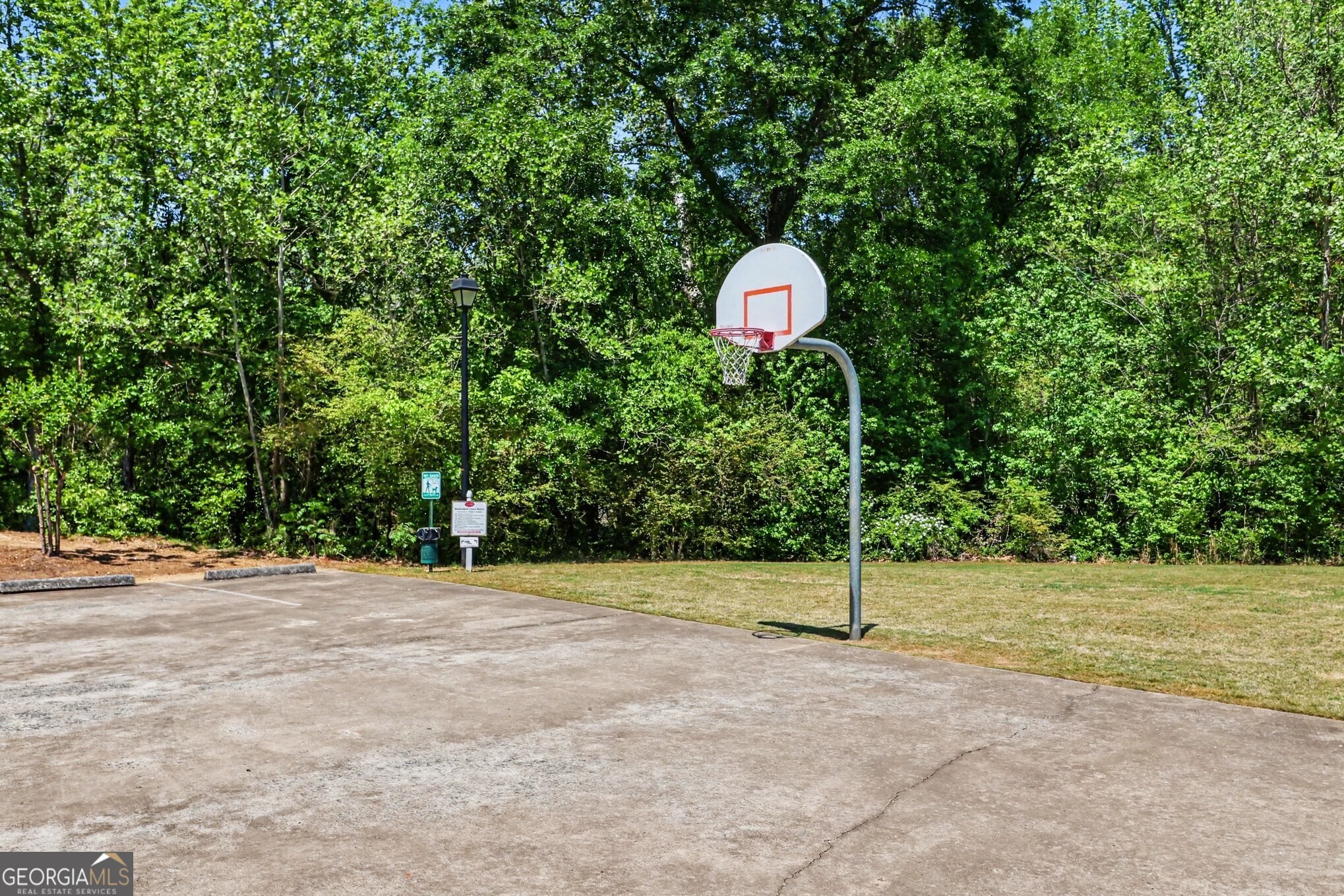 12 Miles Drive SE Cartersville GA 30120