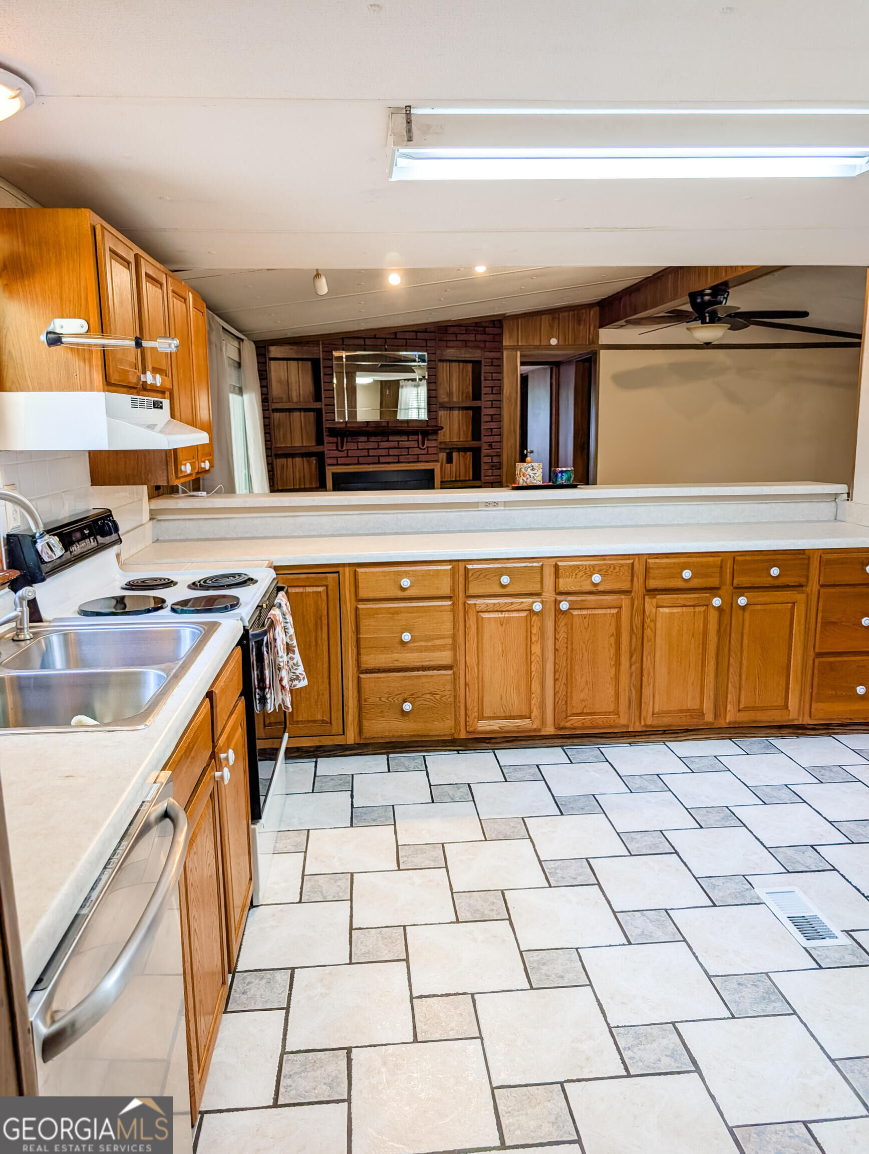 3300 Hamlin Road Lizella GA 31052