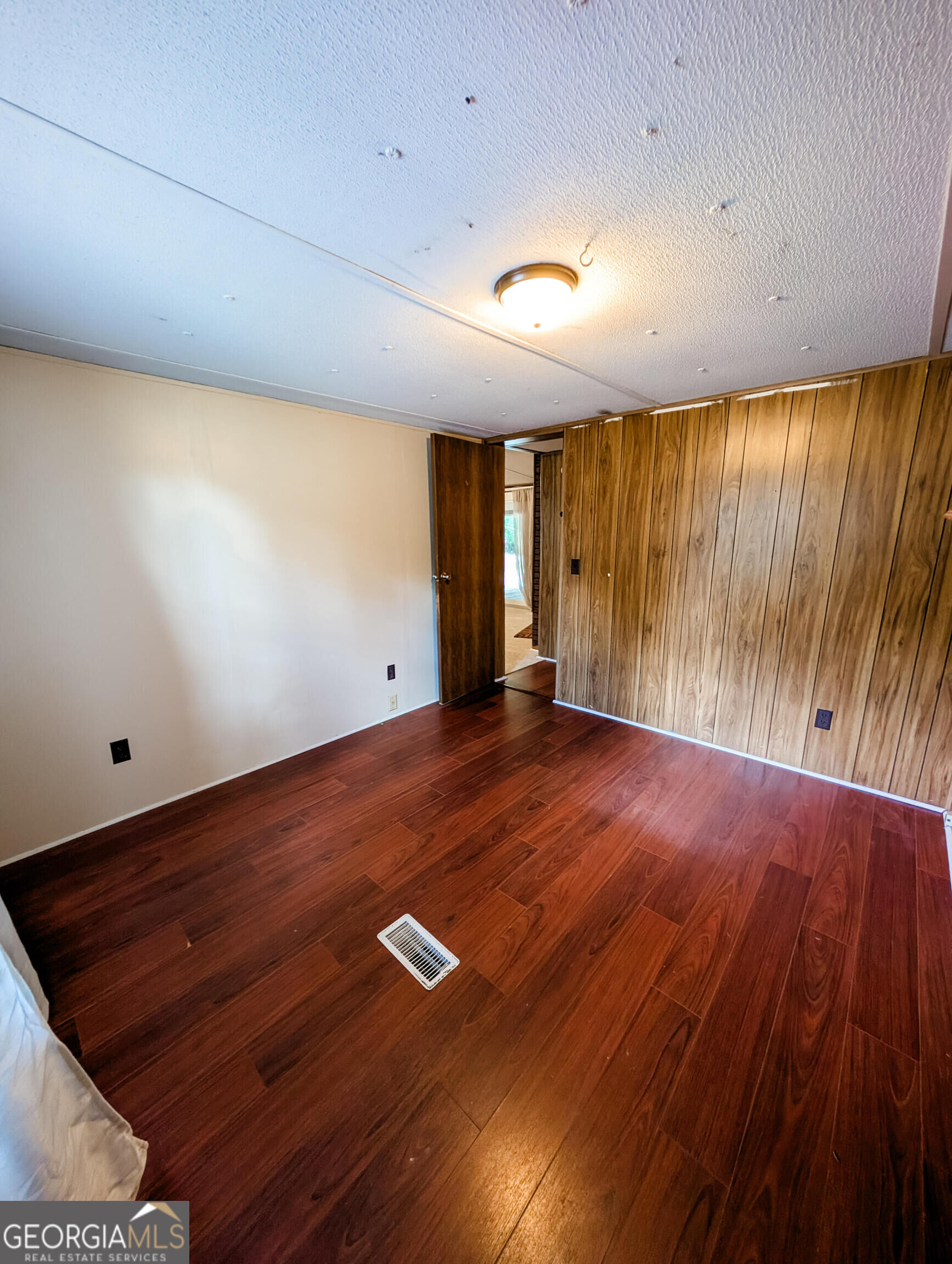 3300 Hamlin Road Lizella GA 31052
