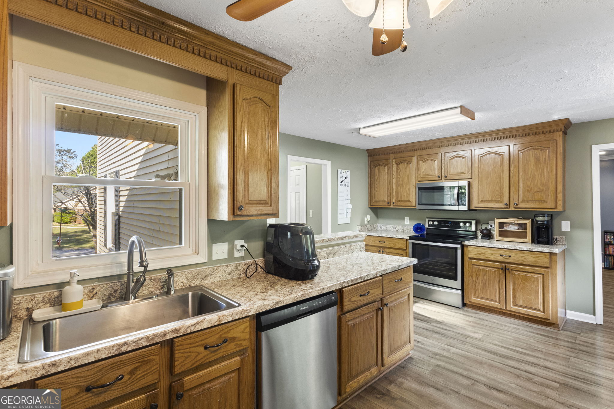 106 S Oaks Lane Warner Robins GA 31088
