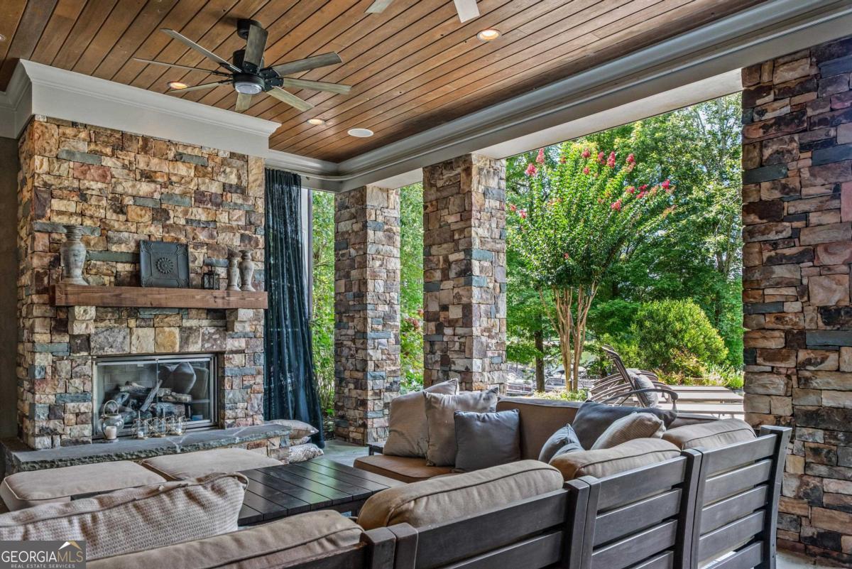 2260 Sandy Ford Greensboro GA 30642