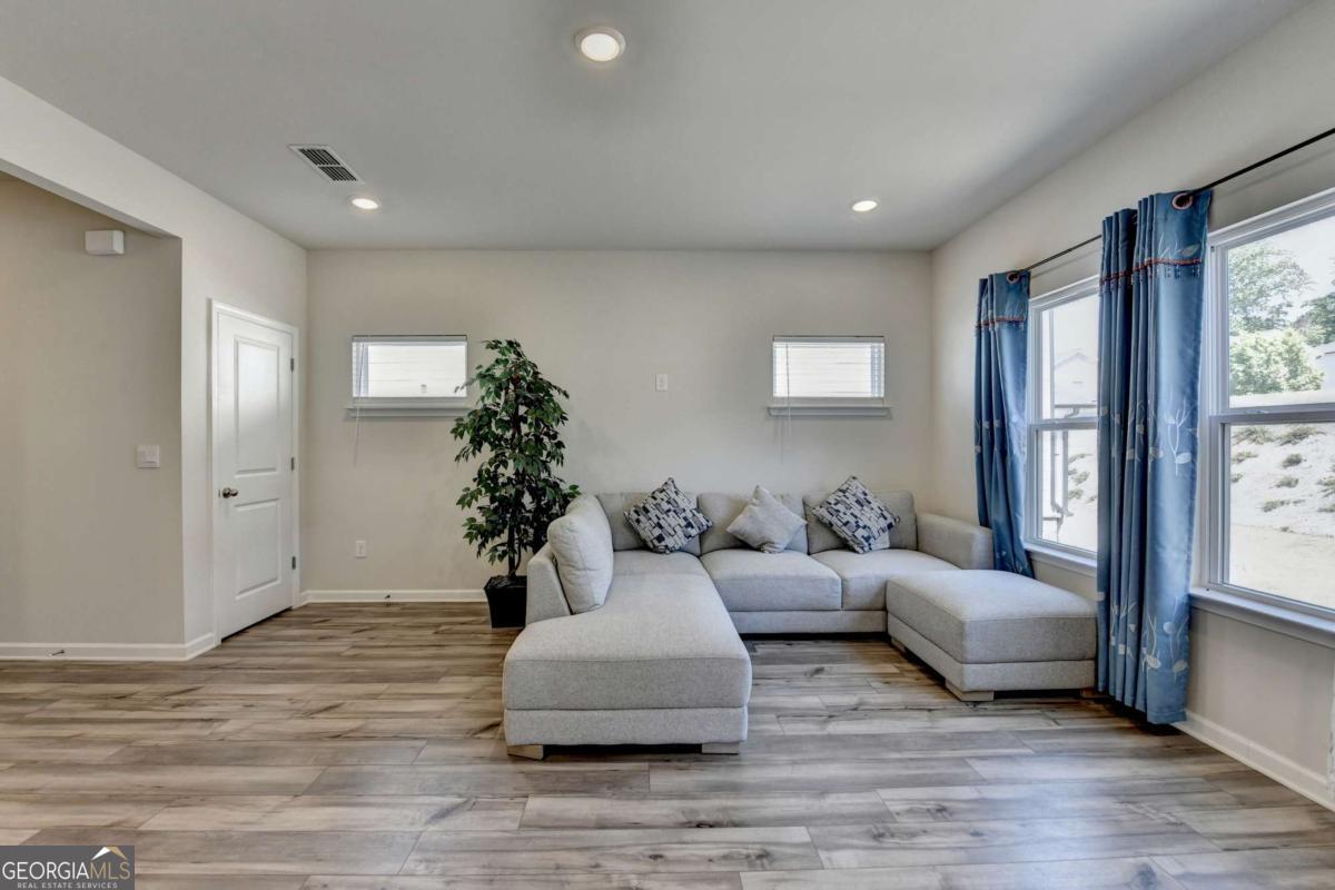 2531 Canning View Avenue Lawrenceville GA 30044