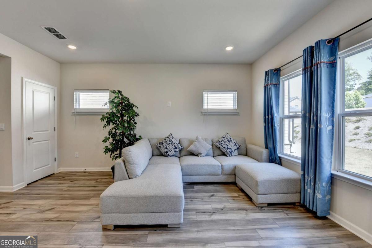 2531 Canning View Avenue Lawrenceville GA 30044