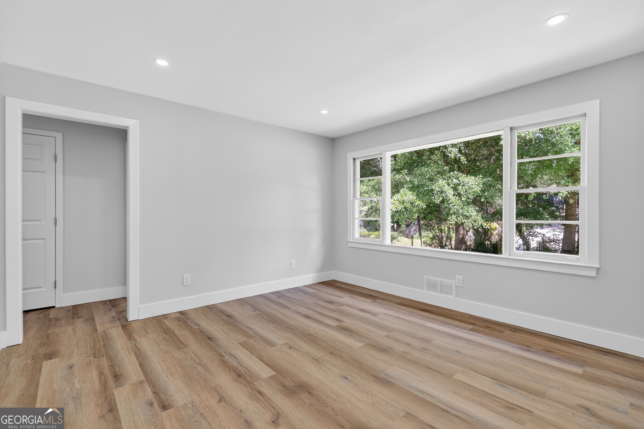 2712 Loghaven Drive NW Atlanta GA 30318