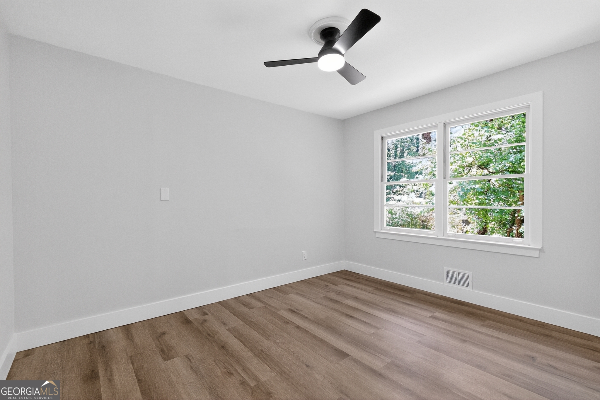 2712 Loghaven Drive NW Atlanta GA 30318
