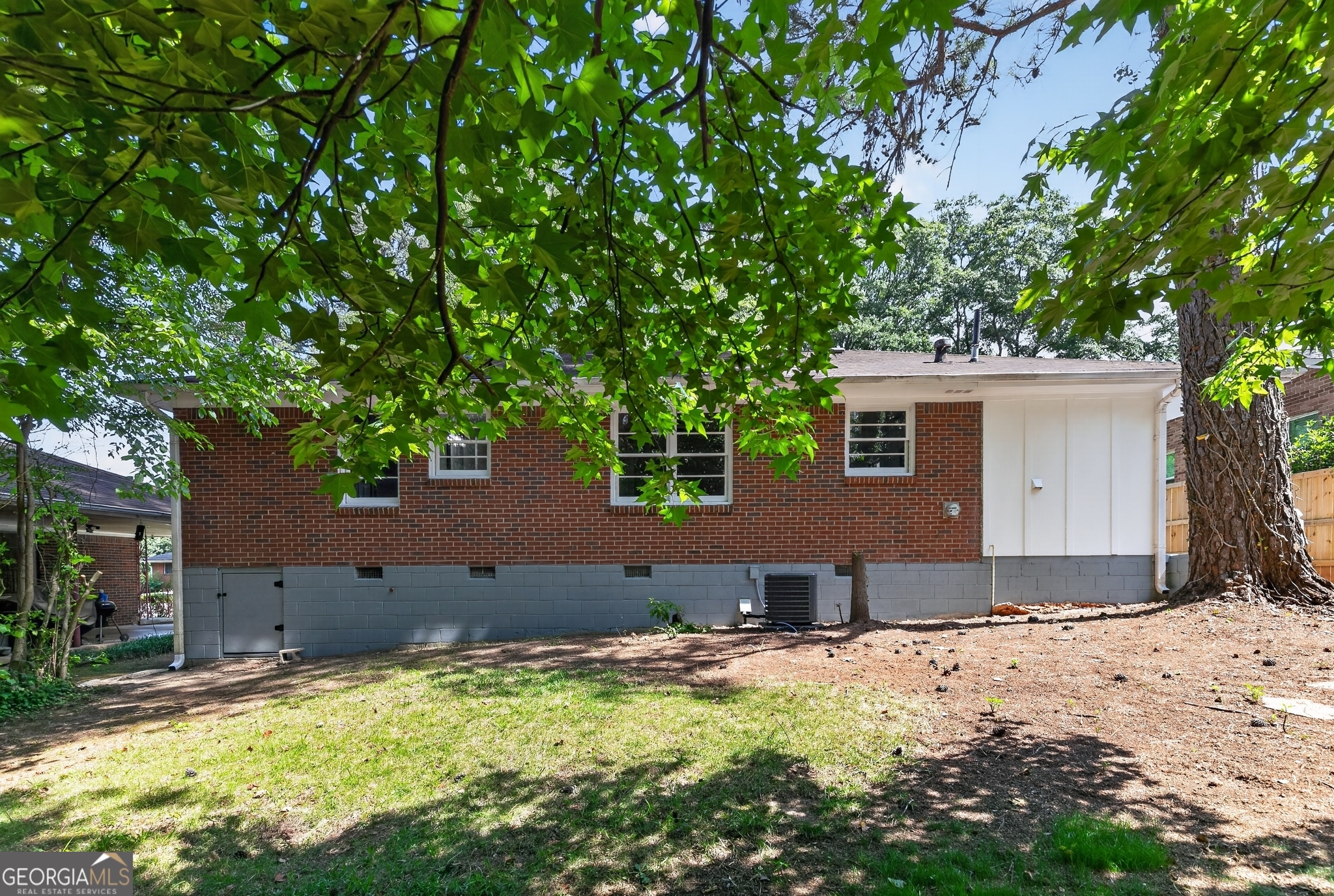 2712 Loghaven Drive NW Atlanta GA 30318