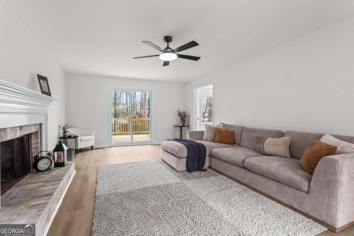 604 Apache Trail Woodstock GA 30189