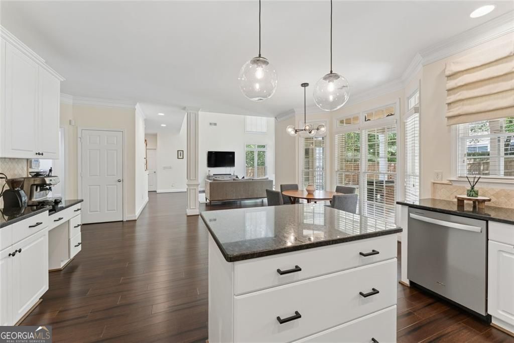 5607 Vinings Retreat Pass SW Mableton GA 30126
